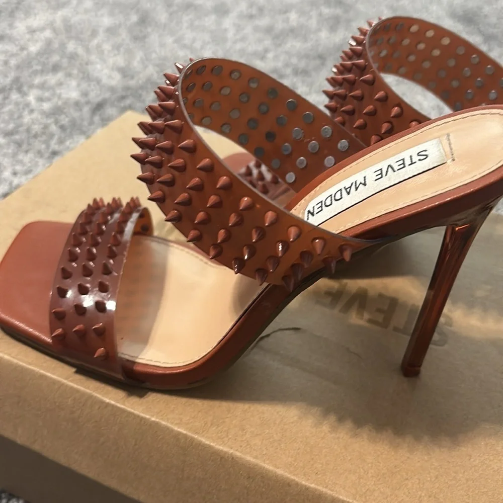 HOST PICK 🌟 GUC Steve Madden Luna Tan Studded Heels Size 6 - Picture 6 of 7